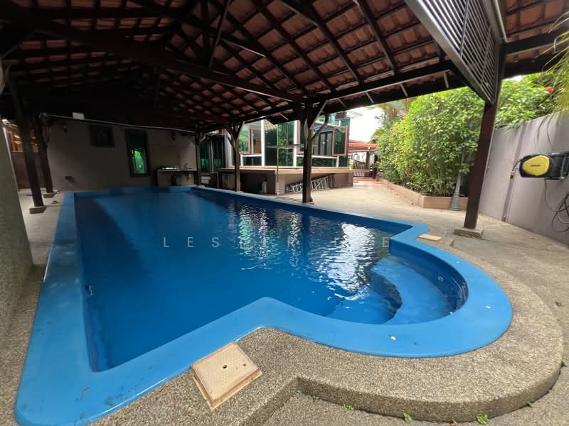 Rumah Teres 2 Tingkat untuk Dijual di Bukit Jelutong (Shah Alam) - Lester Lee - Pool - PropertyGuru.com.my