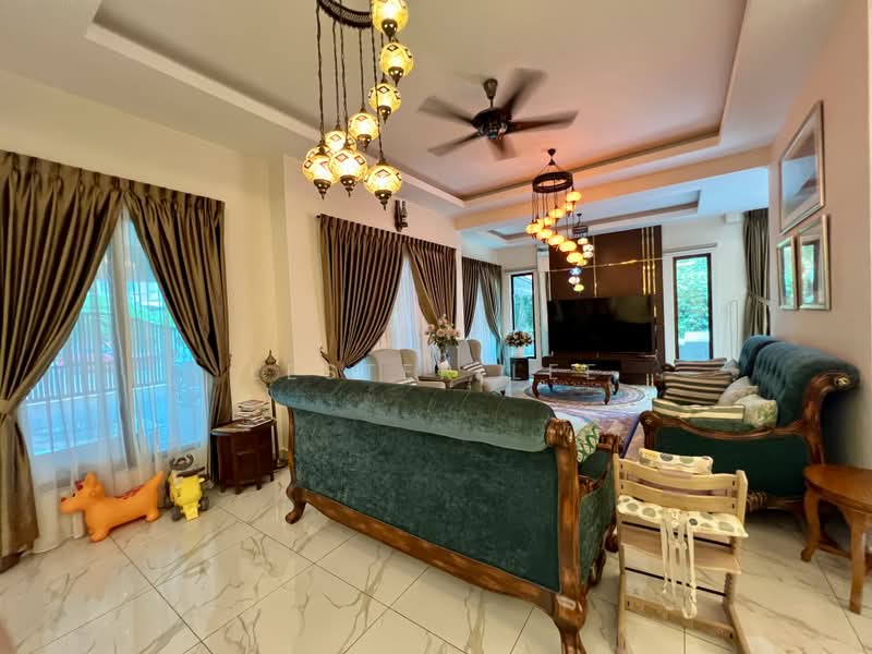 Rumah Teres 2 Tingkat untuk Dijual di Bukit Jelutong (Shah Alam) - Lester Lee - Living Room - PropertyGuru.com.my