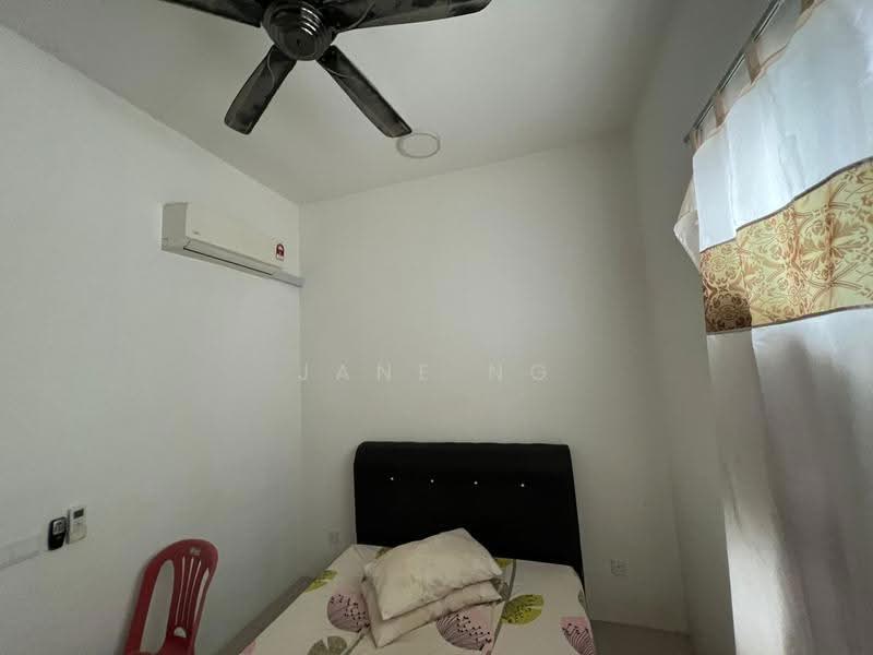 Kediaman Servis untuk Dijual di Mahkota Impian - Jane Ng - Bedroom - PropertyGuru.com.my