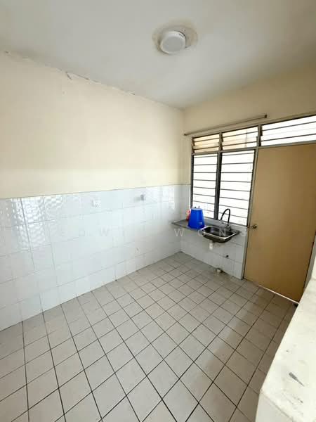 Condominium for Sale at D'Rimba - Edwin Wong - Kitchen - PropertyGuru.com.my