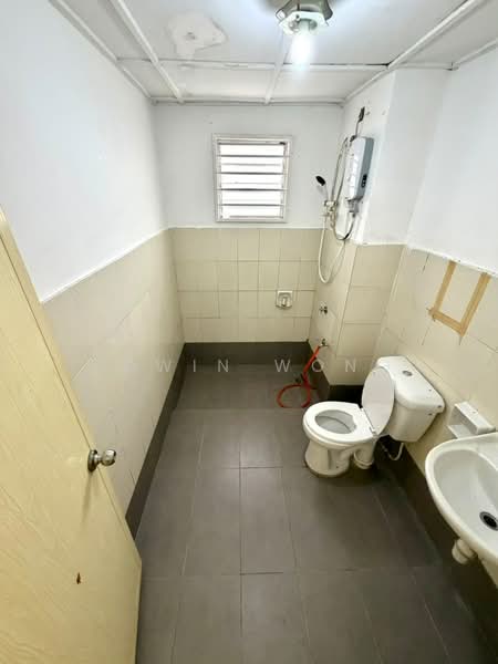 Condominium for Sale at D'Rimba - Edwin Wong - Bathroom - PropertyGuru.com.my