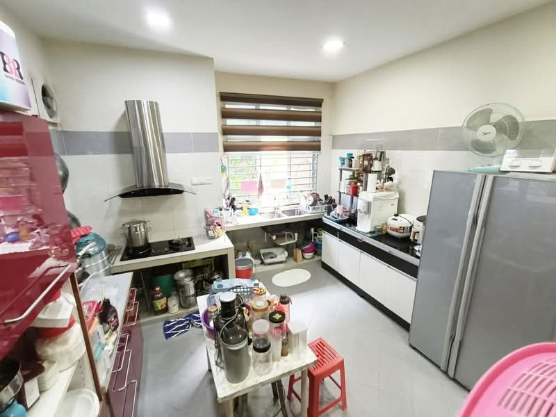 Semi-Detached House for Sale in Taman Rowther (Batu Caves) - Ali Idris - Kitchen - PropertyGuru.com.my