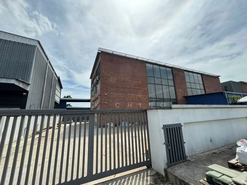 Kilang untuk Disewa di U5,Taman Subang Perdana (Shah Alam) - H.K Ching - Exterior - PropertyGuru.com.my
