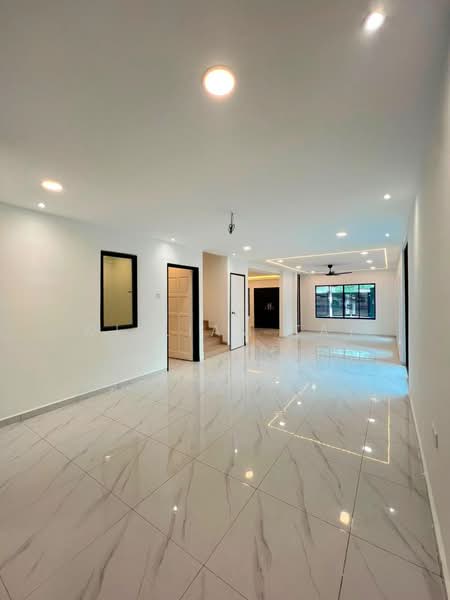 Semi-Detached House for Sale in Kampung Bahru (Johor Bahru) - William Tay - Living Room - PropertyGuru.com.my