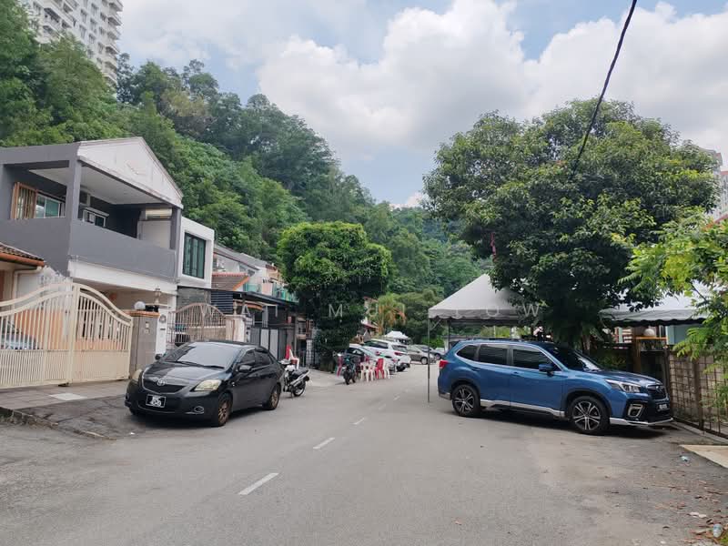 Rumah Teres 2 Tingkat untuk Dijual di Taman Bukit Pandan (Ampang) - Kwai Mui Low - Exterior - PropertyGuru.com.my