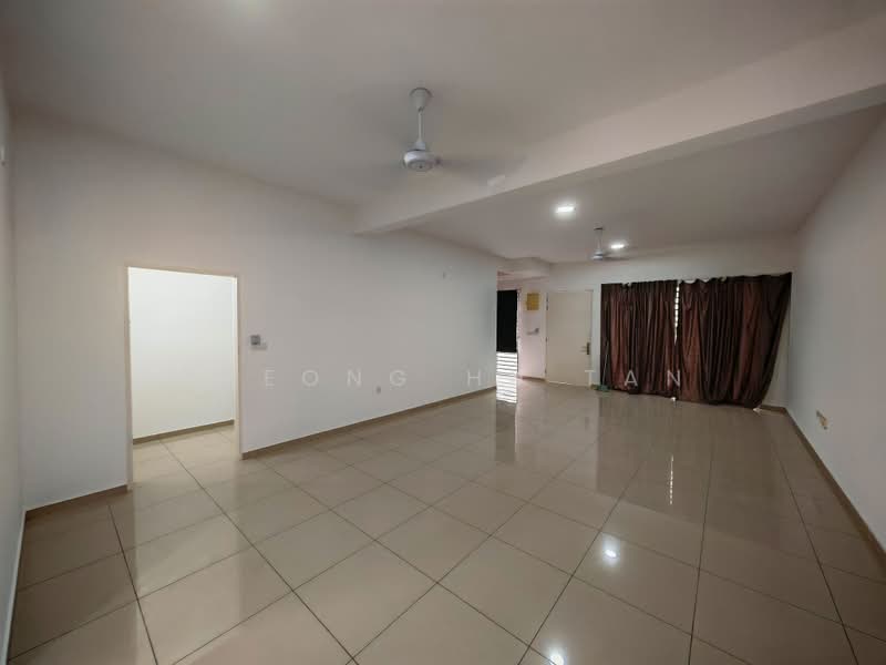 2-storey Terraced House for Rent in Bandar Sri Sendayan (Negeri Sembilan) - Cheong Hu Tan - Living Room - PropertyGuru.com.my
