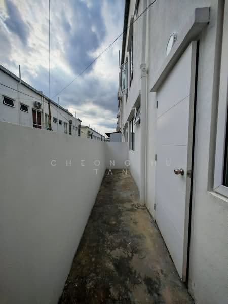 2-storey Terraced House for Rent in Bandar Sri Sendayan (Negeri Sembilan) - Cheong Hu Tan - Exterior - PropertyGuru.com.my