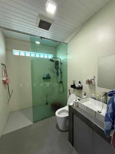 Semi-Detached House for Sale in Stampin (Kuching) - Alfred Chua - Bathroom - PropertyGuru.com.my