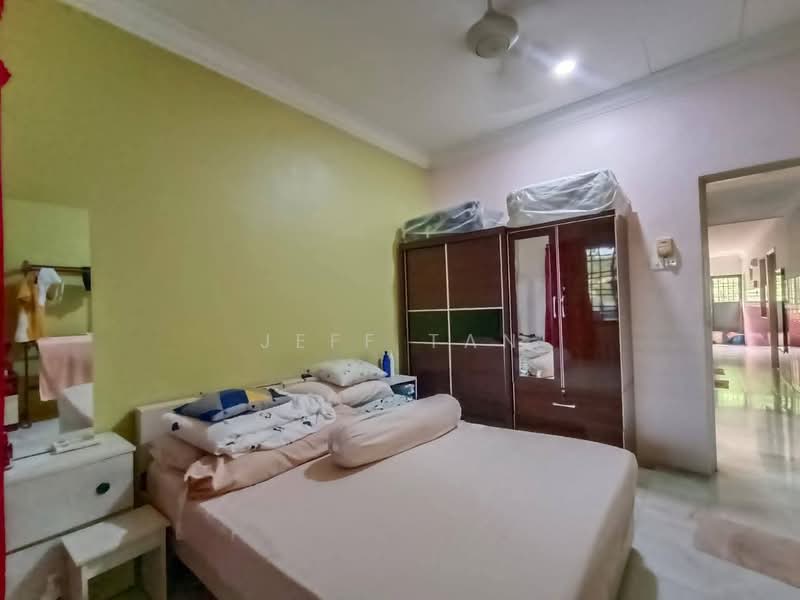 1-storey Terraced House for Sale in Ipoh Garden (Ipoh) - Jeff Tan - Bedroom - PropertyGuru.com.my