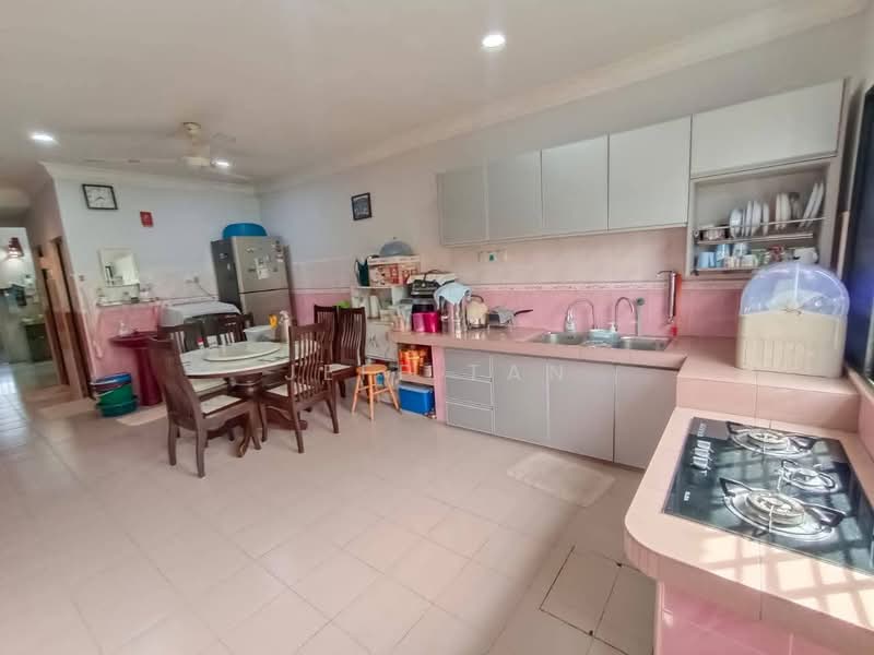 1-storey Terraced House for Sale in Ipoh Garden (Ipoh) - Jeff Tan - Kitchen - PropertyGuru.com.my