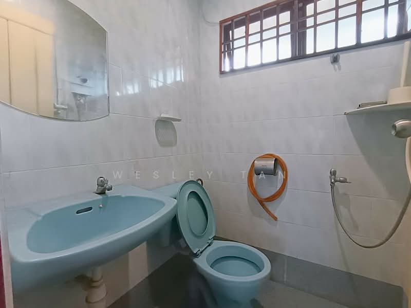 2-storey Terraced House for Rent in Taman Desa Cheng Perdana 1 (Cheng) - Wesley Tan - Bathroom - PropertyGuru.com.my