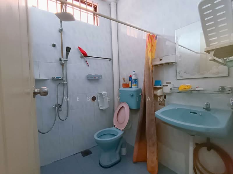 2-storey Terraced House for Rent in Taman Desa Cheng Perdana 1 (Cheng) - Wesley Tan - Bathroom - PropertyGuru.com.my