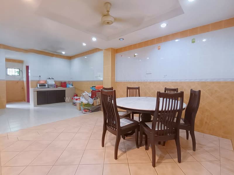 2-storey Terraced House for Rent in Taman Desa Cheng Perdana 1 (Cheng) - Wesley Tan - Dining Room - PropertyGuru.com.my