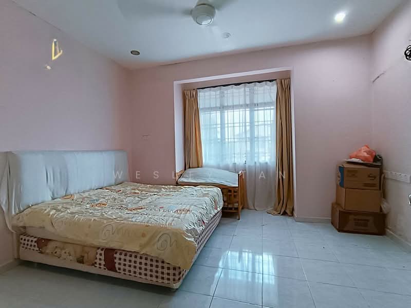 2-storey Terraced House for Rent in Taman Desa Cheng Perdana 1 (Cheng) - Wesley Tan - Bedroom - PropertyGuru.com.my