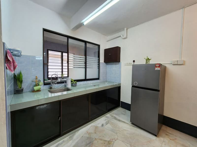 Rumah Teres 2 Tingkat untuk Disewa di Gunung Rapat (Ipoh) - Qazin Khoo - Kitchen - PropertyGuru.com.my