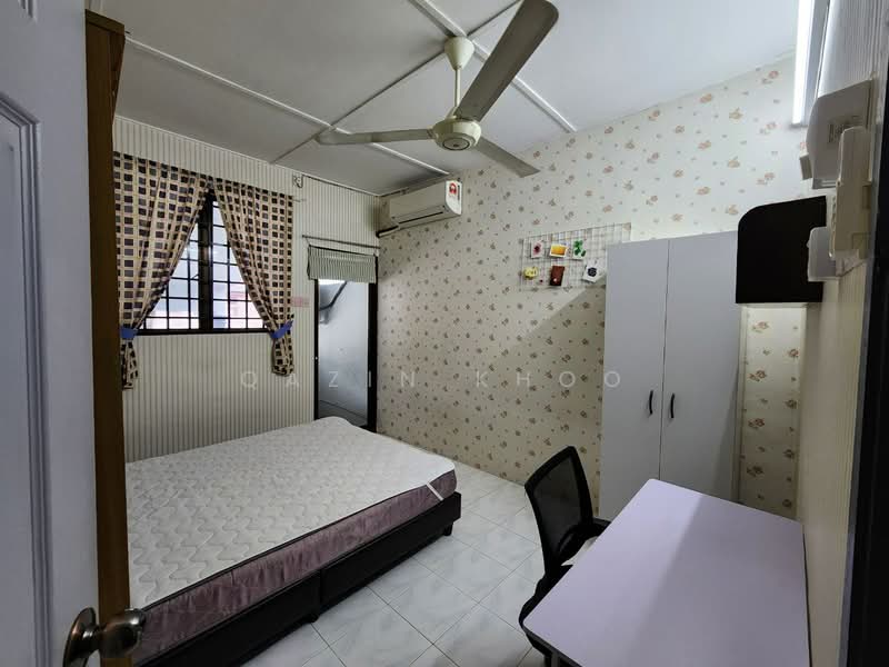 Rumah Teres 2 Tingkat untuk Disewa di Gunung Rapat (Ipoh) - Qazin Khoo - Bedroom - PropertyGuru.com.my