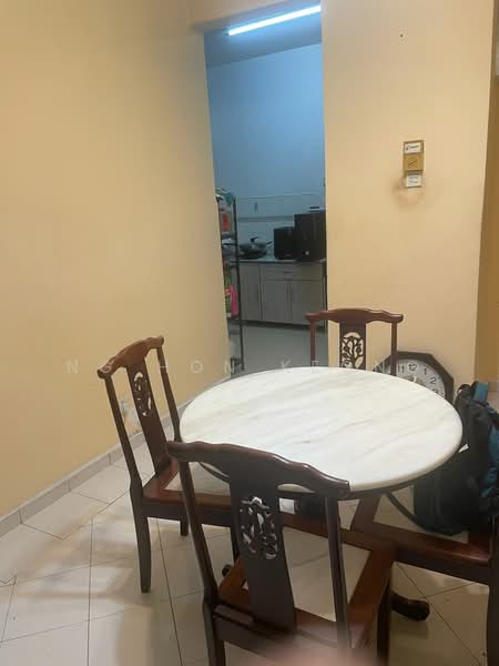 Pangsapuri untuk Dijual di Pangsapuri Seri Meranti - Ng Hon Keong - Dining Room - PropertyGuru.com.my
