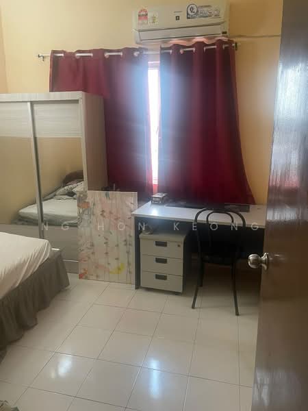 Pangsapuri untuk Dijual di Pangsapuri Seri Meranti - Ng Hon Keong - Bedroom - PropertyGuru.com.my