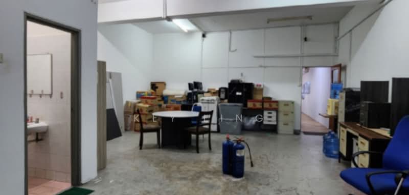 Shop / Office for Rent in Usj 1 (Subang Jaya) - Key Ling - Bathroom - PropertyGuru.com.my