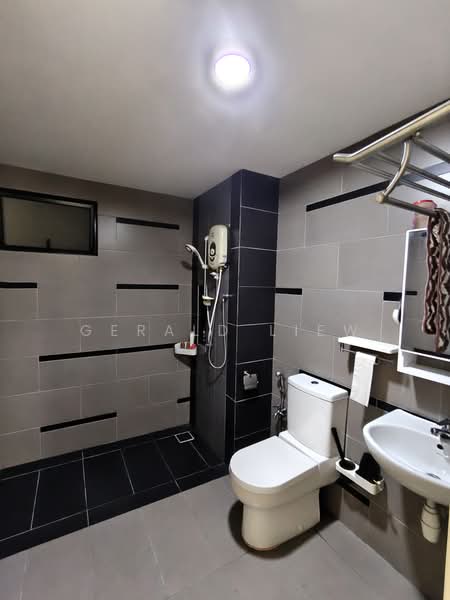 Condominium for Sale at The Z Residence - Gerald Liew - Bathroom - PropertyGuru.com.my