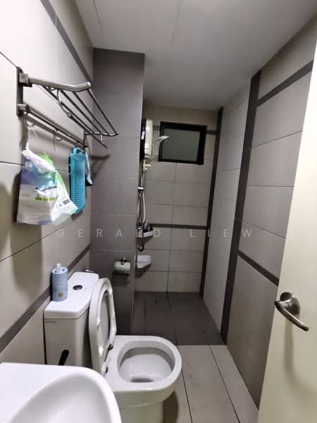 Condominium for Sale at The Z Residence - Gerald Liew - Bathroom - PropertyGuru.com.my