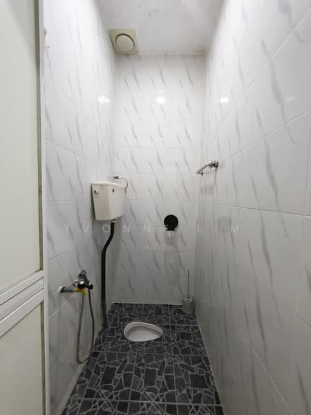 1-storey Terraced House for Sale in Taman Sri Putri (Skudai) - Yvonne Lim - Bathroom - PropertyGuru.com.my