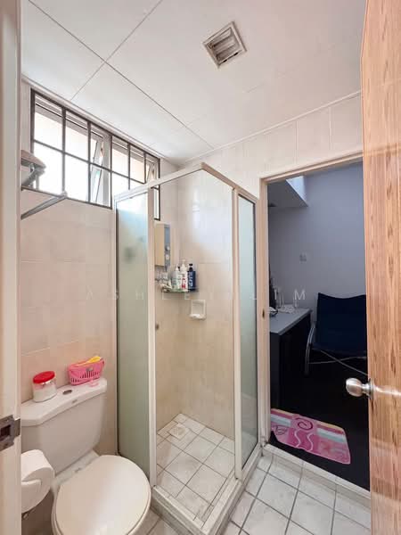 Rumah Teres 3-Tingkat untuk Dijual di Tanjung Bungah (Tanjung Bungah) - Ashley Lim - Bathroom - PropertyGuru.com.my