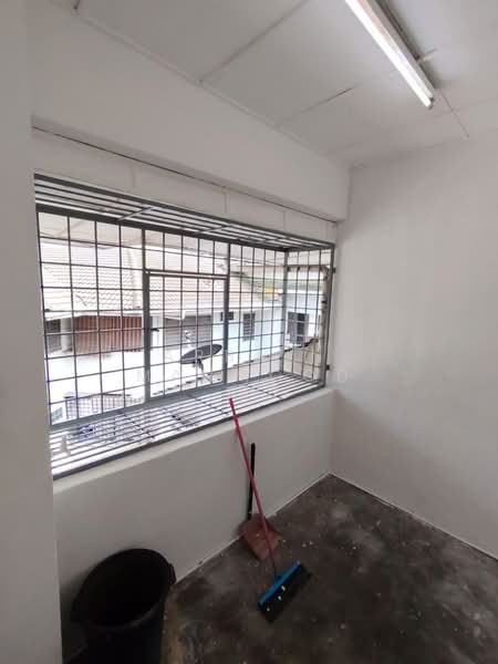 Condominium for Sale at D' Tinggian Suasana - Arbain Mahmood - Balcony - PropertyGuru.com.my