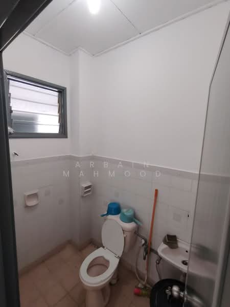 Condominium for Sale at D' Tinggian Suasana - Arbain Mahmood - Bathroom - PropertyGuru.com.my