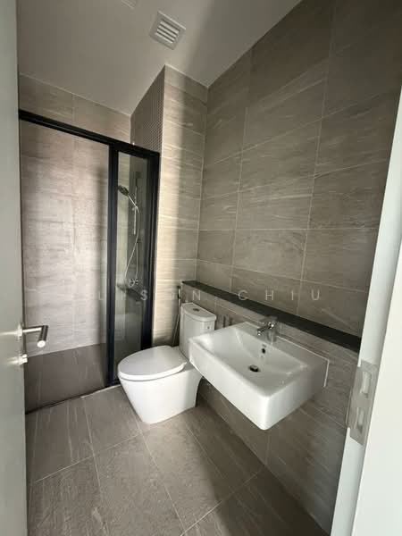 Sofo for Sale in Kota Damansara (Selangor) - Alison Chiu - Bathroom - PropertyGuru.com.my
