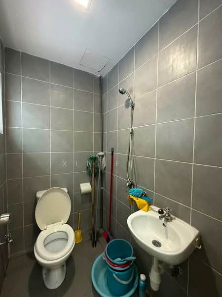 Condominium for Rent at BayStar Condominium - Xinnee . - Bathroom - PropertyGuru.com.my