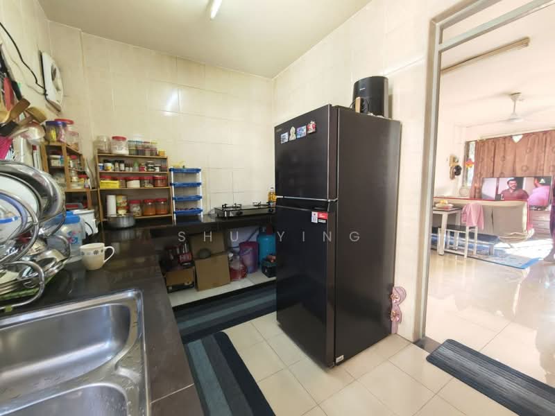 Flat for Sale at Taman Daya - Jalan Bertam 1, 10 and 16 - Shu Ying - Kitchen - PropertyGuru.com.my