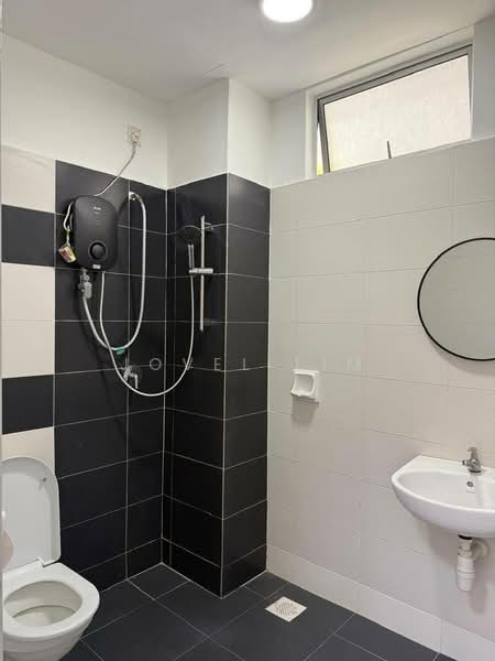 Pangsapuri untuk Dijual di The Twin Residences - Jovel Lim - Bathroom - PropertyGuru.com.my