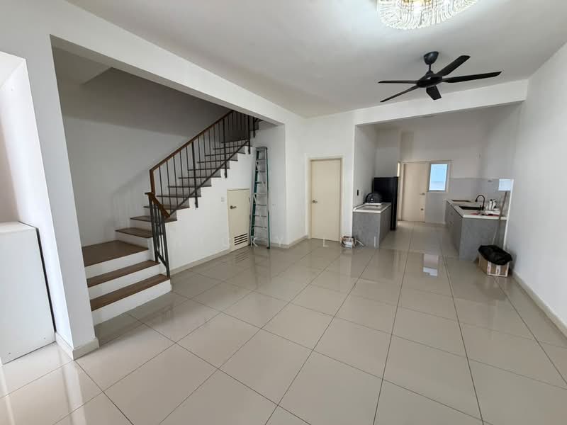 Rumah Teres untuk Dijual di Kota Emerald (Rawang) - Nicky Lai - Living Room - PropertyGuru.com.my