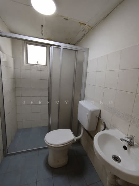 Condominium for Sale at Pantai Hillpark 2 - Jeremy Wong - Bathroom - PropertyGuru.com.my