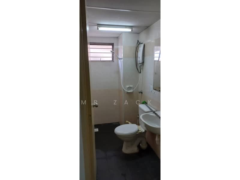 Condominium for Rent at Putra Villa - Mr Zack - Bathroom - PropertyGuru.com.my
