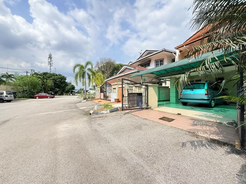 Semi-Detached House for Sale in Taman Setia Balakong (Balakong) - Sam Jamal - Exterior - PropertyGuru.com.my