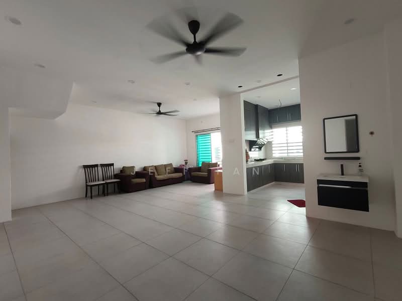Rumah Bandar untuk Disewa di Bandar Meru Prima (Ipoh Premier City) (Ipoh) - Jeff Tan - Living Room - PropertyGuru.com.my