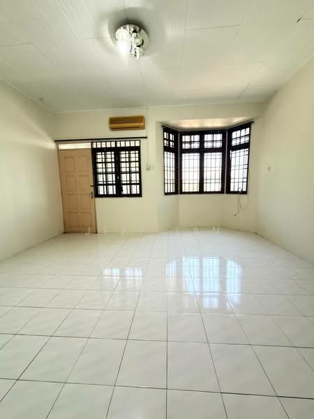 2-storey Terraced House for Sale in Pengkalan Pegoh (Ipoh) - Jeff Tan - Living Room - PropertyGuru.com.my