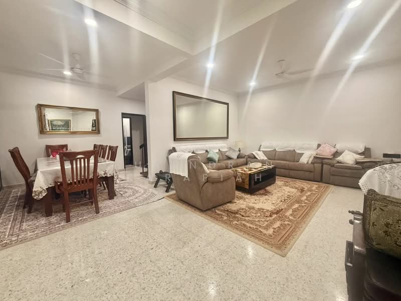 Rumah Teres 2 Tingkat untuk Dijual di Taman Tun Dr Ismail (Kuala Lumpur) - Surendran Karapiah - Living Room - PropertyGuru.com.my