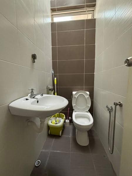 2-storey Terraced House for Rent in Bemban (Melaka) - Ann Lim - Bathroom - PropertyGuru.com.my