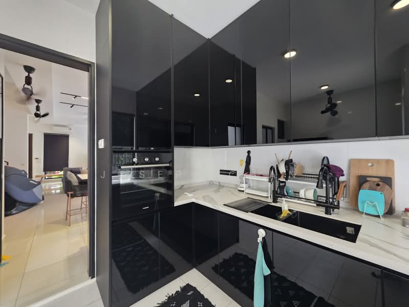 Semi-Detached House for Sale in Setia Alam (Selangor) - Joseph Chan - Kitchen - PropertyGuru.com.my