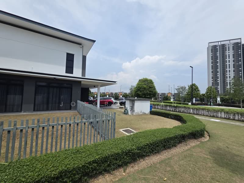 Semi-Detached House for Sale in Setia Alam (Selangor) - Joseph Chan - Exterior - PropertyGuru.com.my