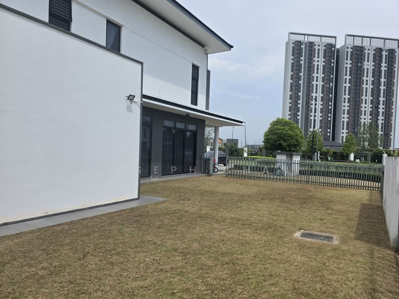 Semi-Detached House for Sale in Setia Alam (Selangor) - Joseph Chan - Exterior - PropertyGuru.com.my