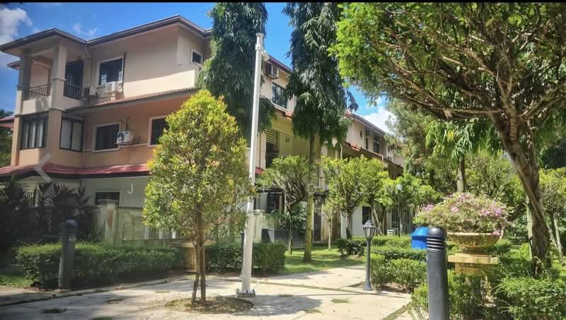 Townhouse for Rent in Petaling Jaya (Selangor) - Joanne Diong - Exterior - PropertyGuru.com.my