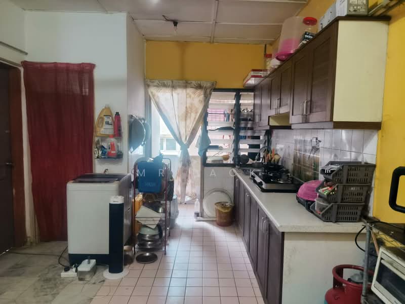 Apartment for Sale at Makmur Apartment - Mr Zack - Kitchen - PropertyGuru.com.my