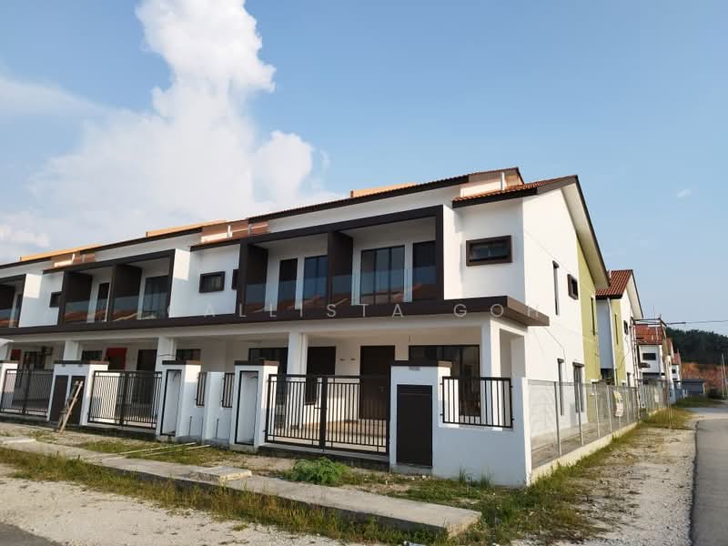 2-storey Terraced House for Sale in Kuala Selangor (Selangor) - Callista Goh - Exterior - PropertyGuru.com.my