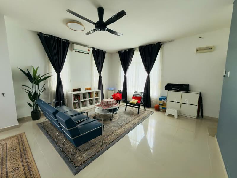 Bungalow for Sale in Bandar Tasik Senangin (Lenggeng) - Zaharah Hasnas - Living Room - PropertyGuru.com.my