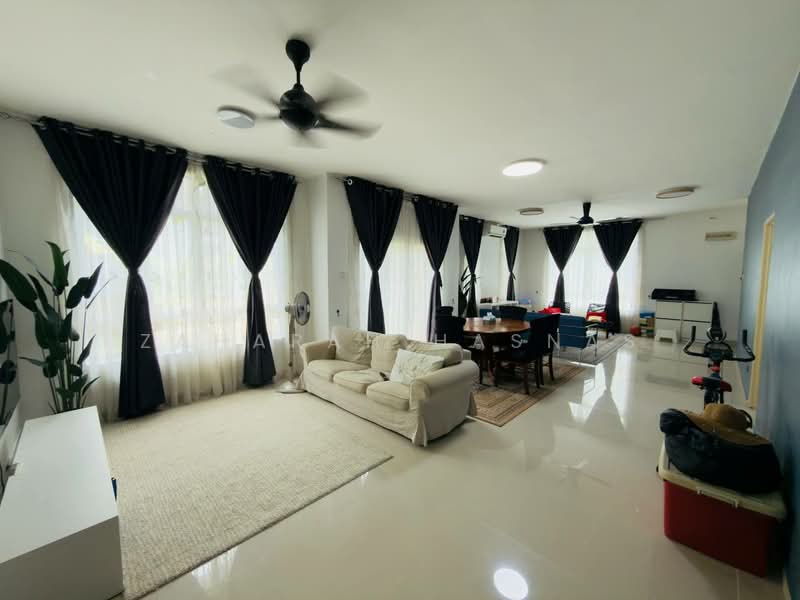 Bungalow for Sale in Bandar Tasik Senangin (Lenggeng) - Zaharah Hasnas - Living Room - PropertyGuru.com.my