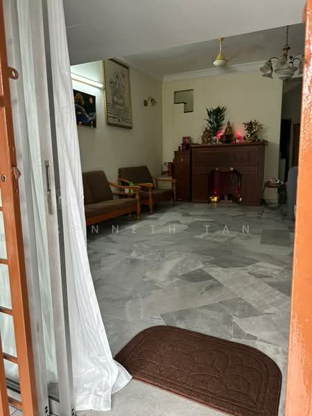 2-storey Terraced House for Sale in Usj 17 (Subang Jaya) - Kenneth Tan - Living Room - PropertyGuru.com.my